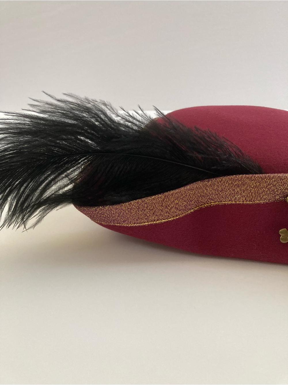 Disney Parks Pirates of the Caribbean Redd Feather Tricorn Hat - Picture 3 of 11